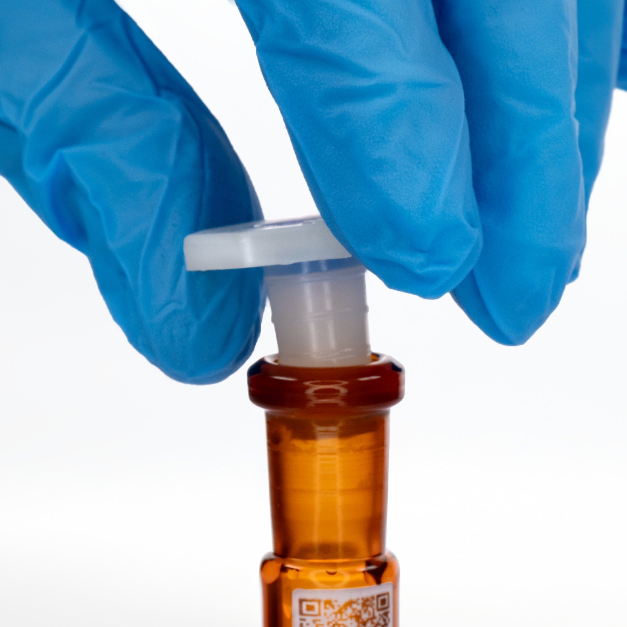 ASTM 1042 Class A Amber Volumetric Flask with 10/19 PE Stopper and QR Code, 5mL, Borosilicate Glass