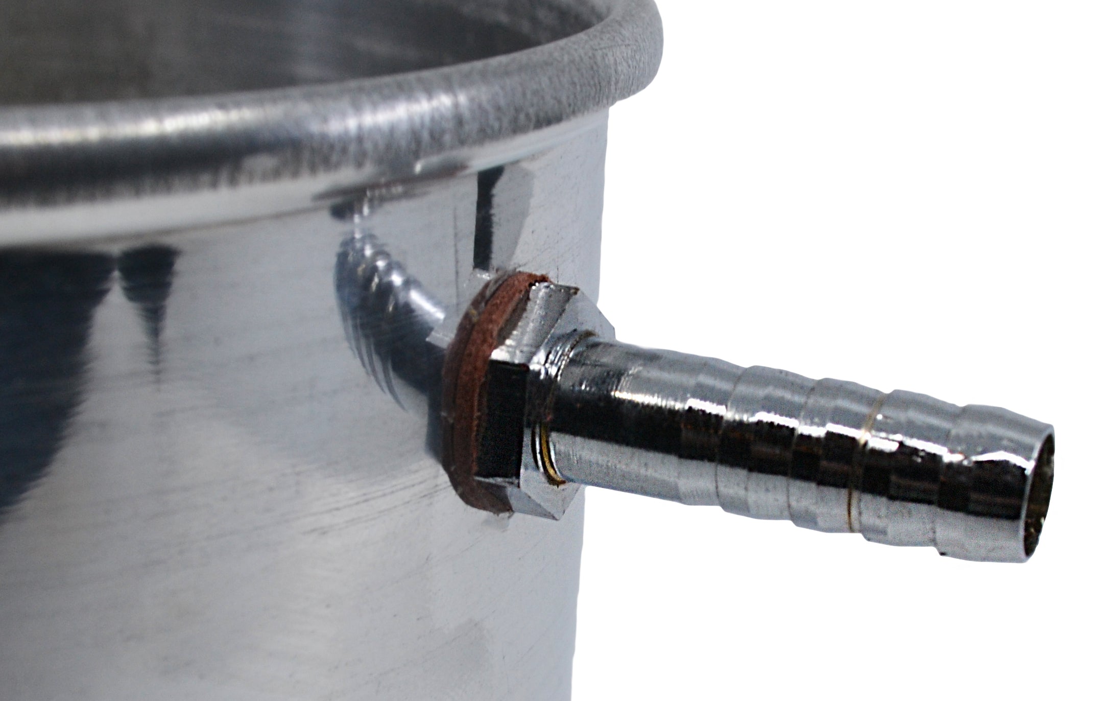 Seamless Aluminum Displacement Vessel with Spout, 5 x 4.3"