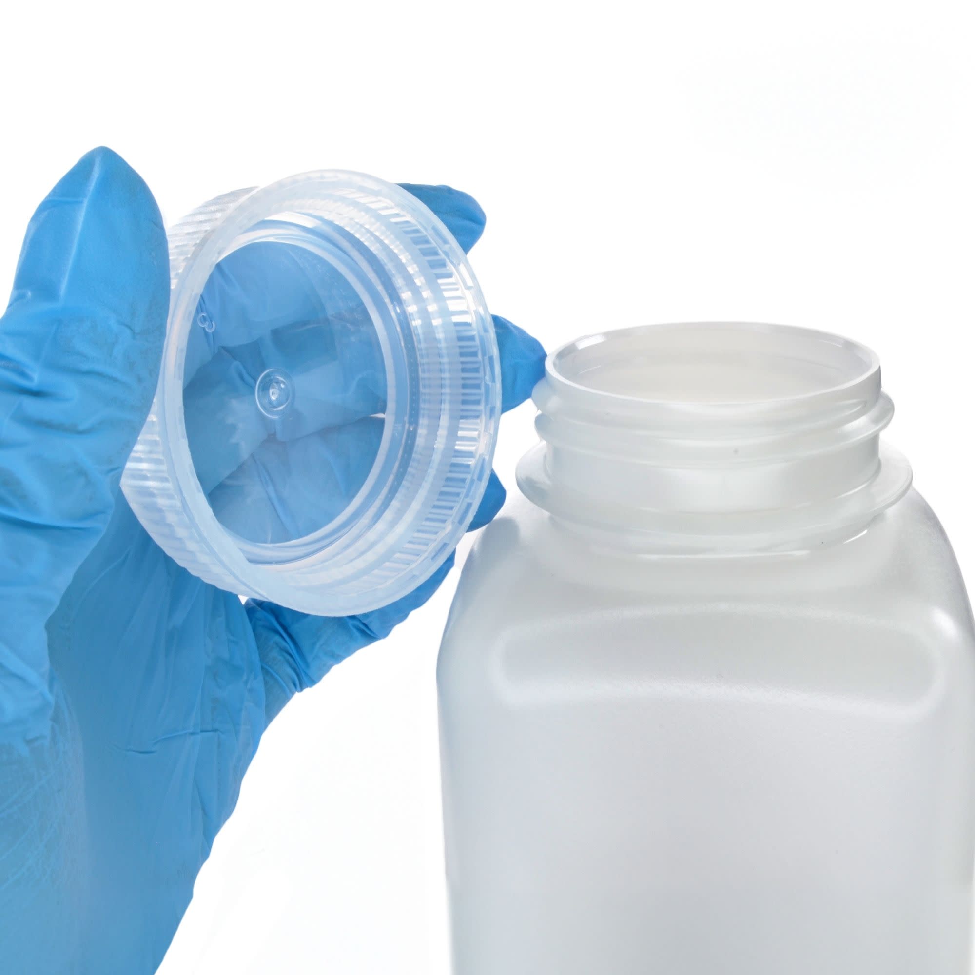12-Pack Translucent Wide Mouth Square HDPE Reagent Bottles with PP Caps, 500mL, -100 to 120°C