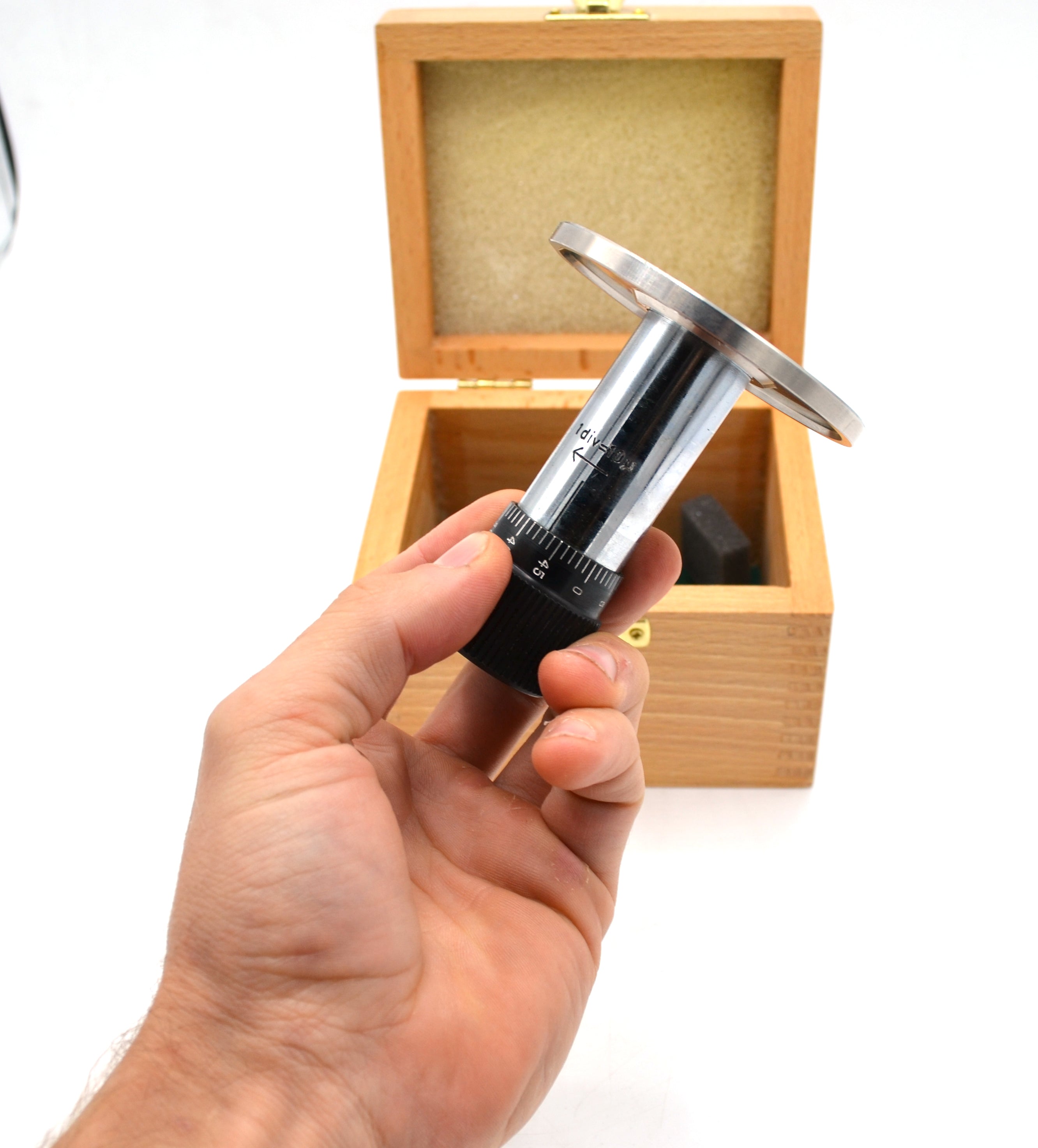 Hand Microtome for Slide Cutting