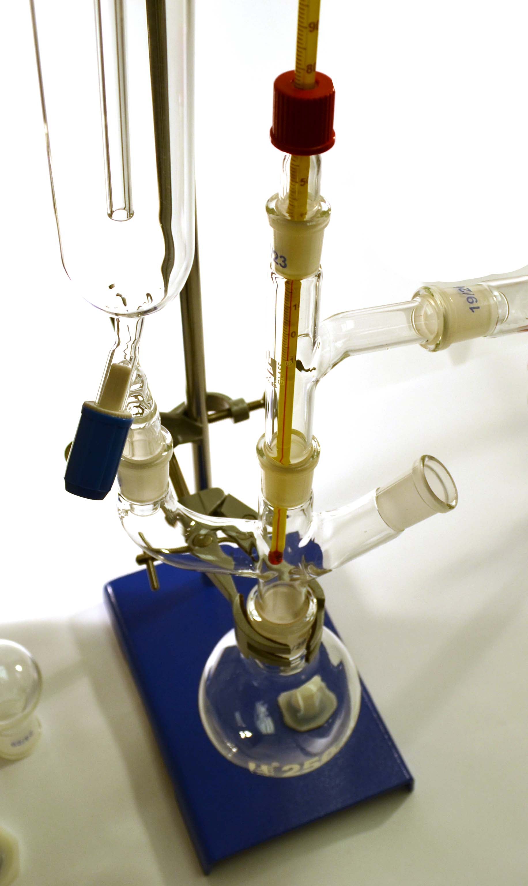 17-Piece Advanced Organic Chemistry Distillation Glassware Set with 22 Interchangeable Fittings, Borosilicate Glass