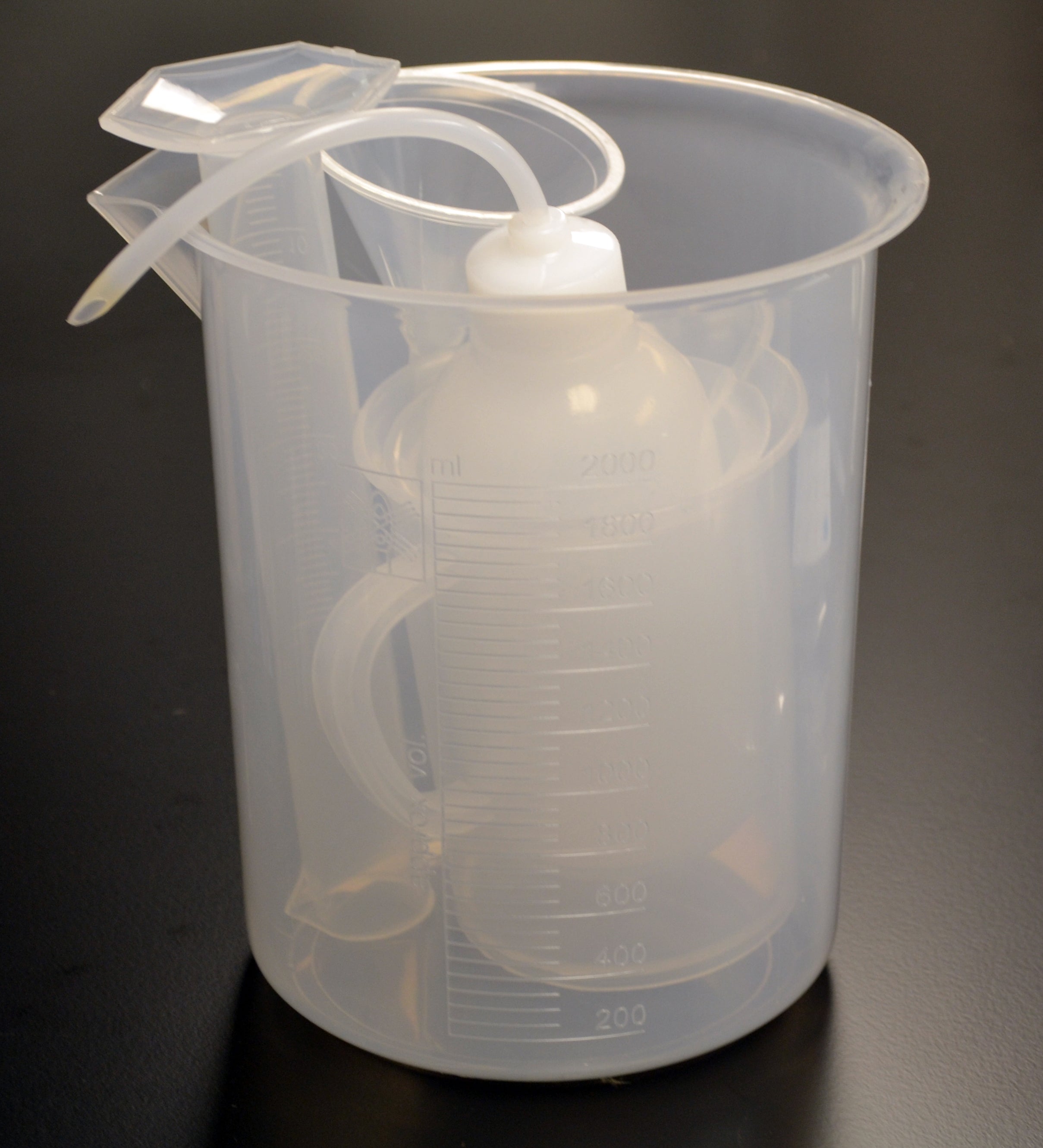 Laboratory Plastic Bath Kit with Beakers, Wash Bottle, Cylinder and Funnel
