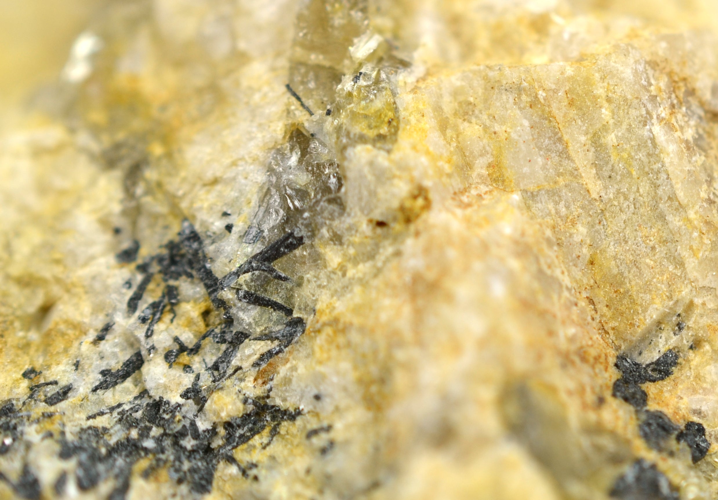 Pegmatite Igneous Rock Specimen, Approx 1 inch